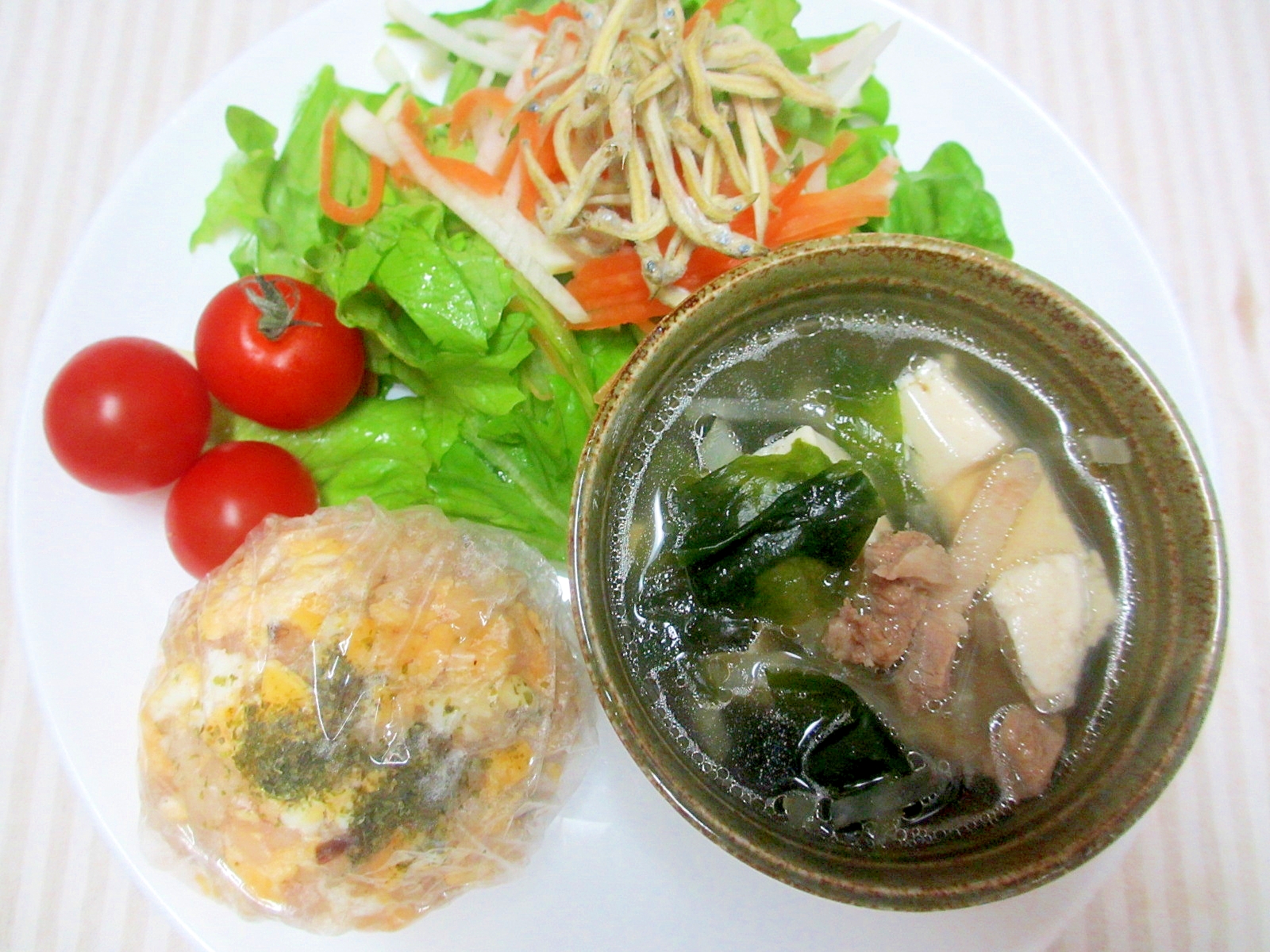 豆腐スープとジャコサラダのダイエットワンプレート