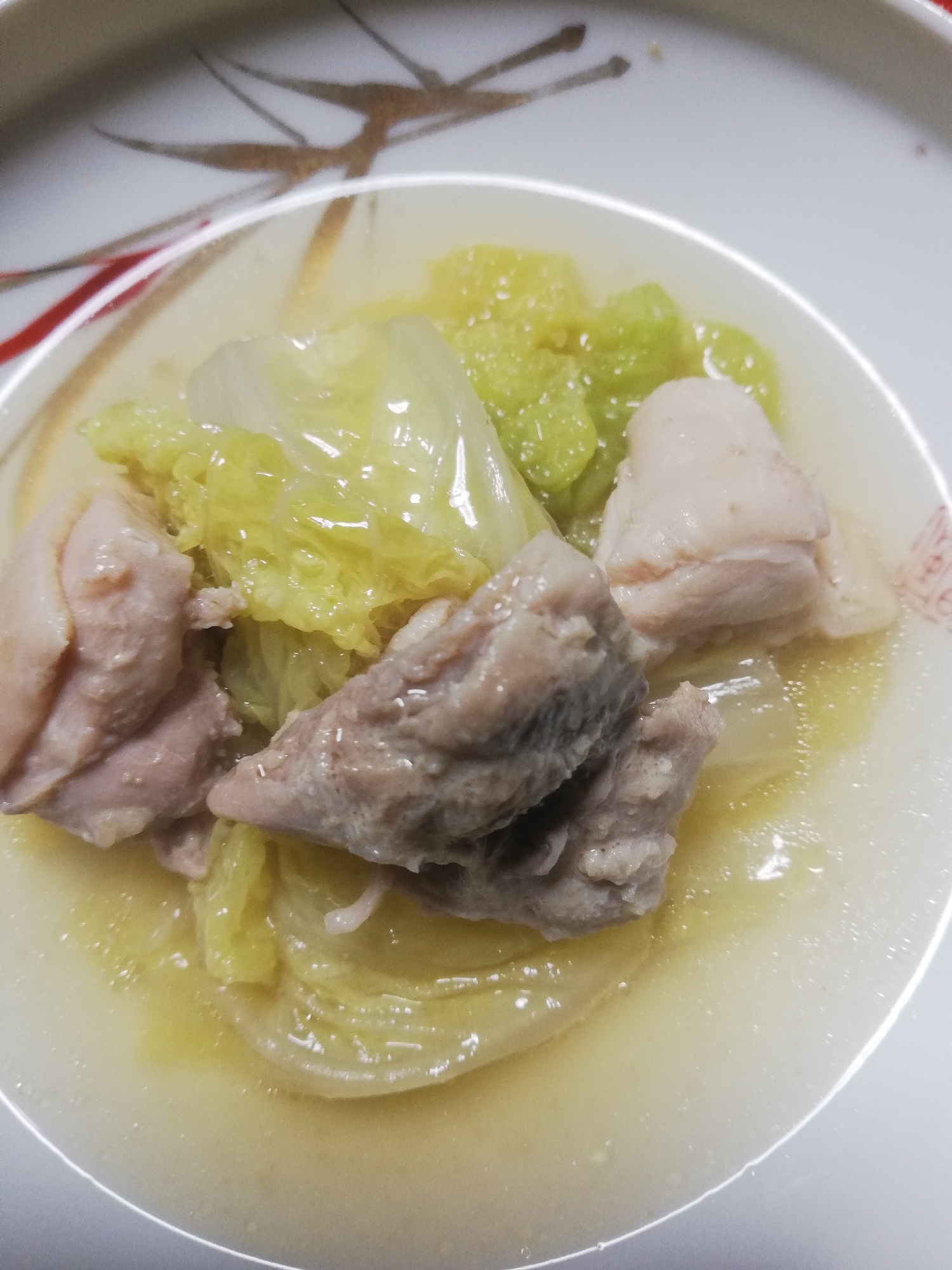鶏肉と白菜の中華スープ