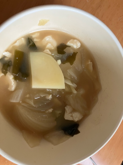 じゃがいもと油あげの味噌汁