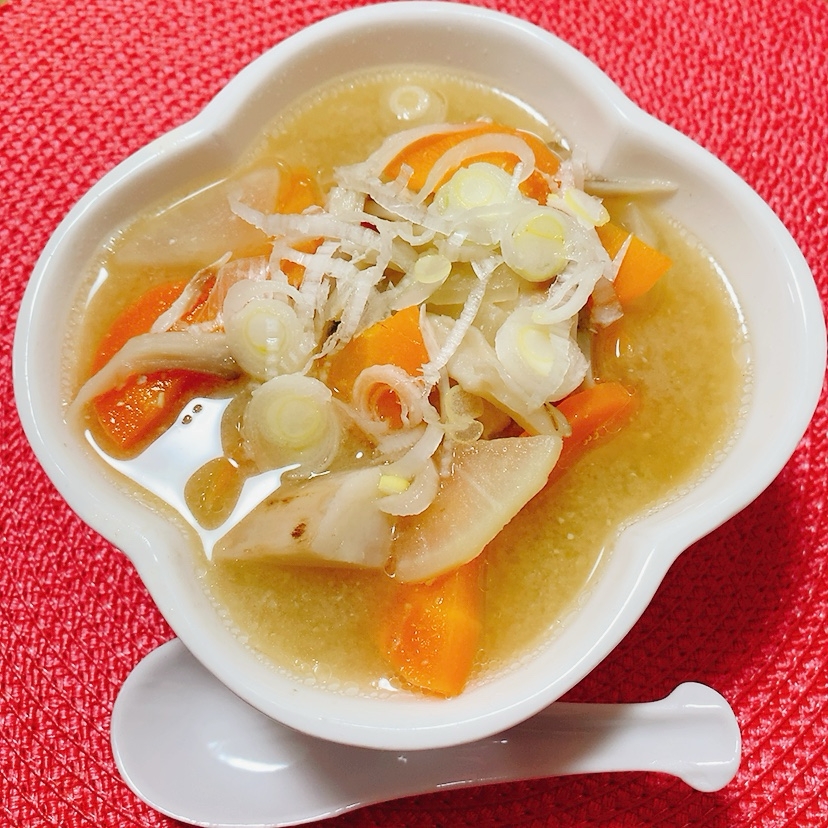 鮭あらいり♪根菜お味噌汁
