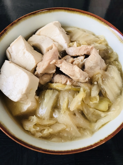 昆布つゆで☆鶏肉と白菜の和風鍋