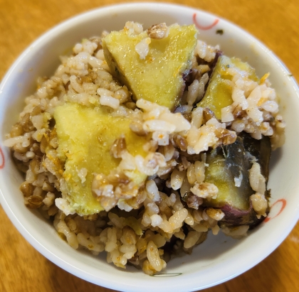 今回は、もち麦を入れて作りました。美味しくできました。