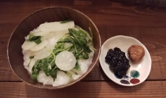 【簡単・炊飯器で】炊飯器のお粥でつくる白だし七草粥
