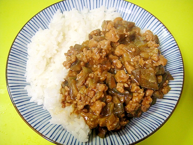 茄子とひき肉の和風カレーごはん