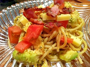 アボカドのワサビしょうゆ冷製パスタ