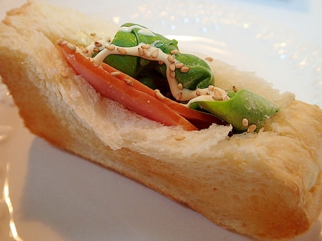 ダブルソフトで サラダ菜とハムのポケットサンド レシピ・作り方 by ぷ