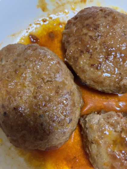 挽き肉とケチャップで簡単煮込みハンバーグ♪