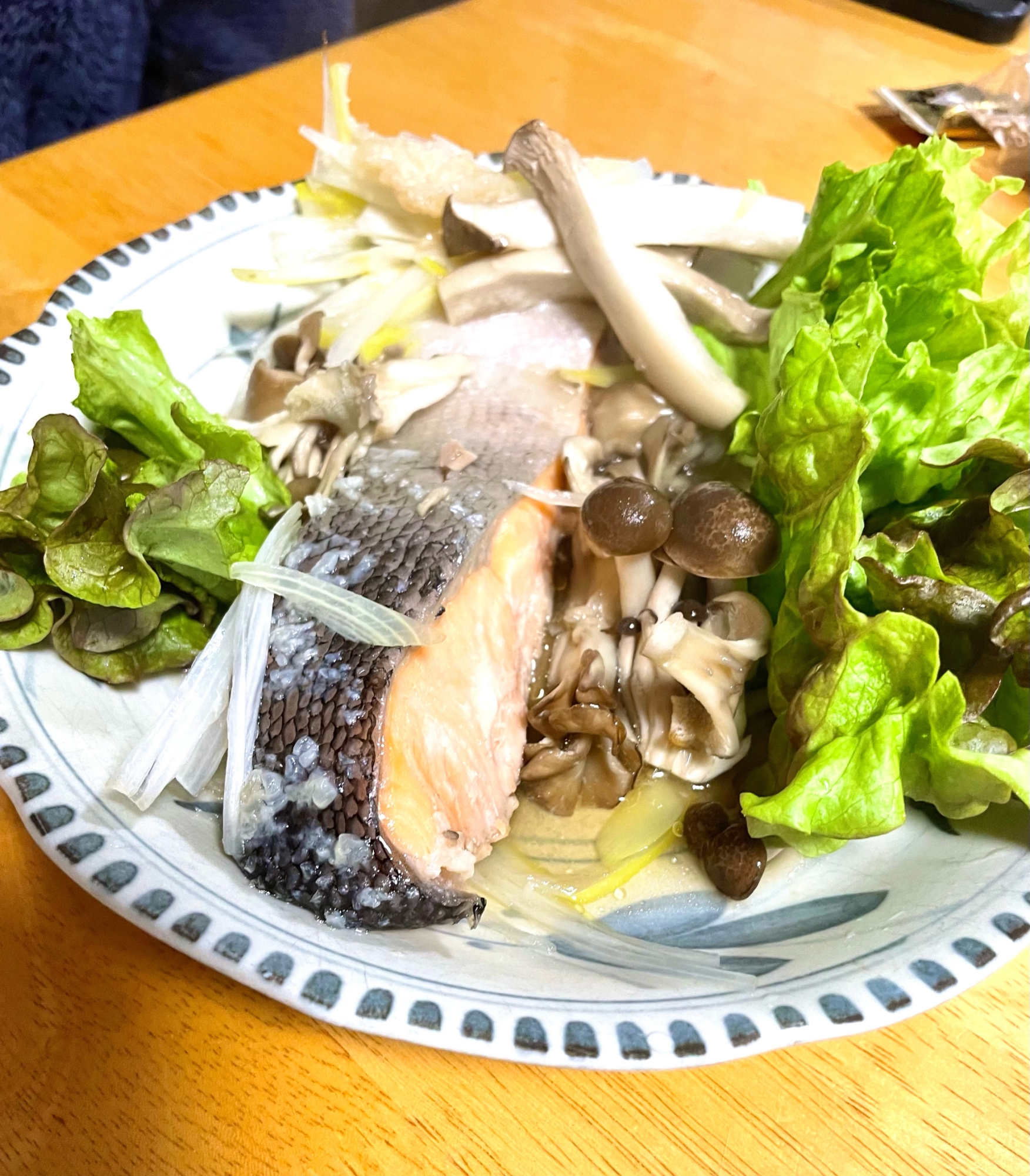 鮭の玉ねぎ麹ホイル焼き