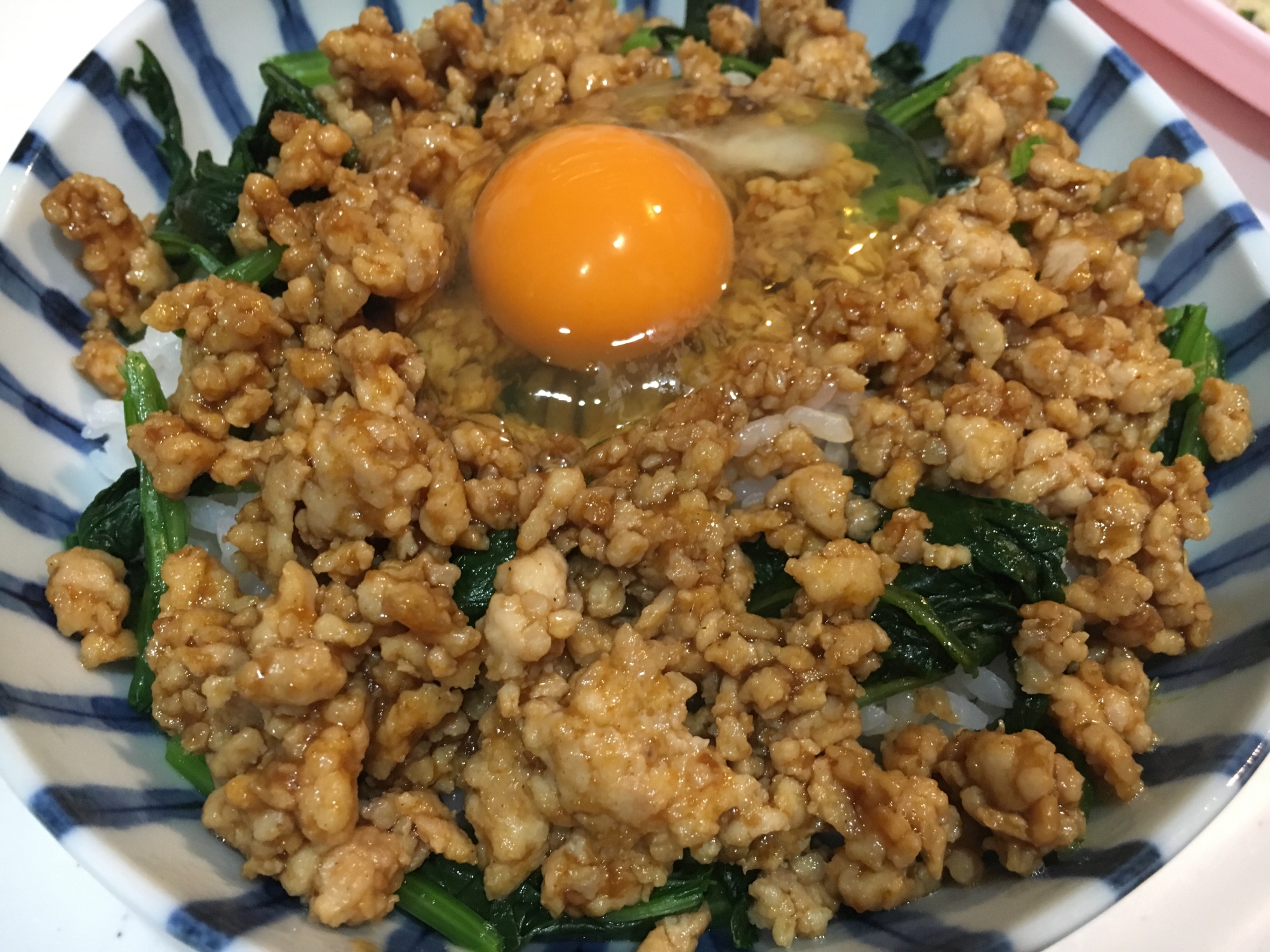 鳥ひき肉を使って簡単丼。