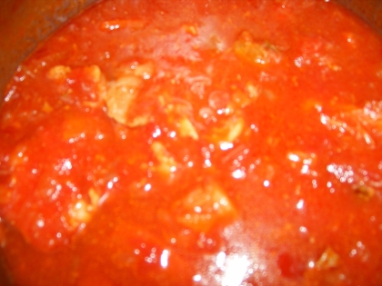 初めてトマトジュースでソースを作りました。色々な料理に試したいです