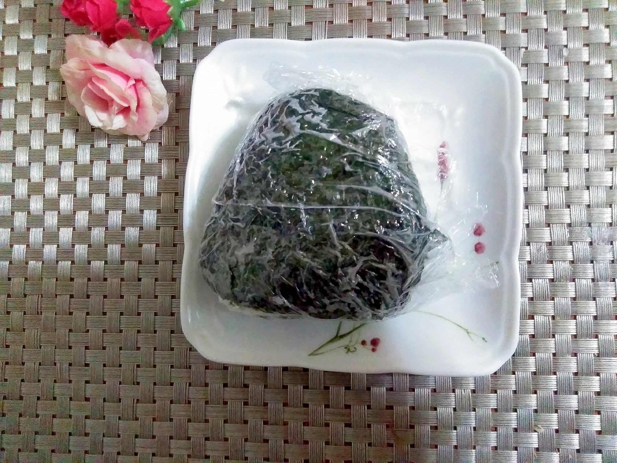 お弁当~長持ち梅かつお節おにぎり