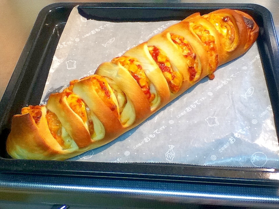 HB☆ボリュームたっぷり！ハムとコーンの惣菜パン レシピ・作り方 by
