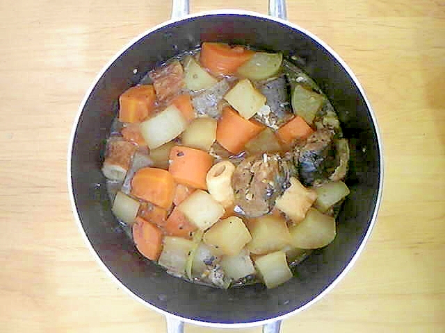 野菜とさば缶の煮物