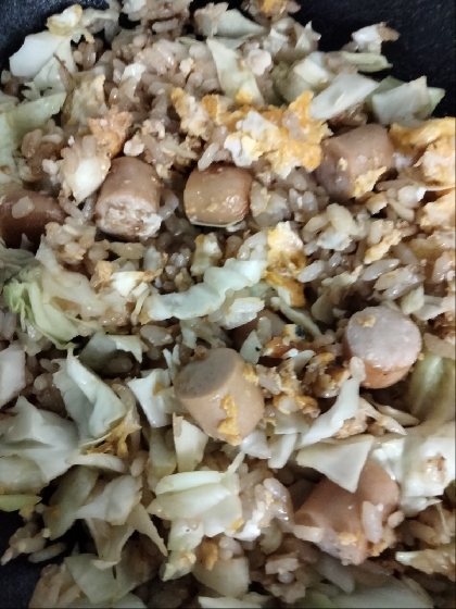 こんにちは。お昼に。ウインナーとキャベツで美味しくできました(๑´ڡ`๑)レシピ有難うございました。