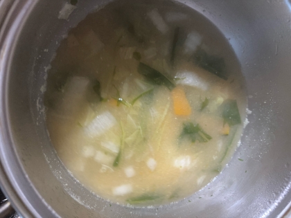 白味噌で✿⁠南瓜と小松菜の味噌汁