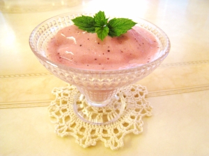 砂糖不要~♪まるごと桃とブルーベリーのスムージー