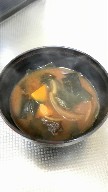 夕食に甘いかぼちゃ味噌汁美味しくいただきました✨
ごちそうさまでした(*´꒳`*)
