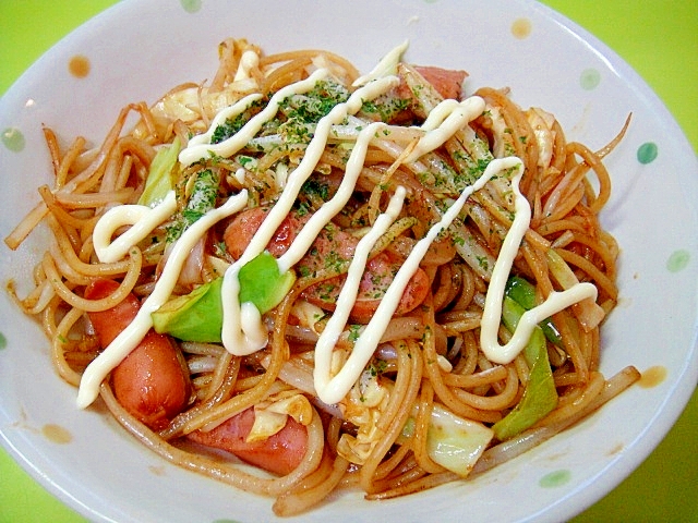 焼きそば風☆もやしとウインナーのハーフパスタ