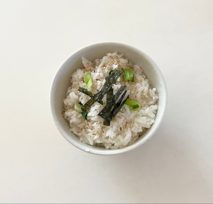 大根葉とごまの混ぜご飯
