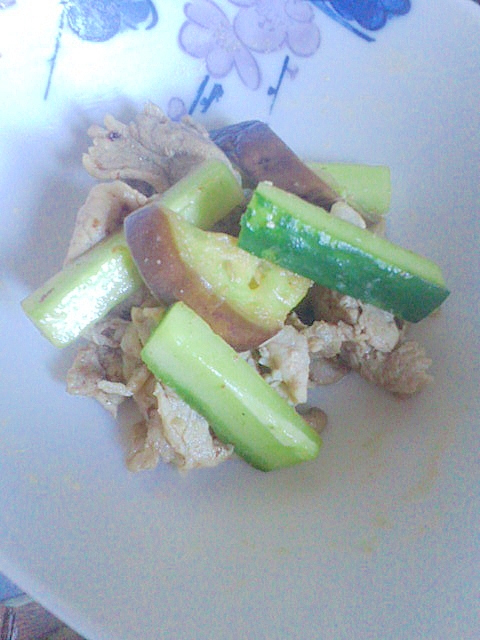 炒めて簡単 牛肉 きゅうり なすのしょうが炒め レシピ 作り方 By M And M 楽天レシピ 炒めて簡単 牛肉 きゅうり なすのしょうが炒め レシピ 作り方 By M And M 楽天レシピ