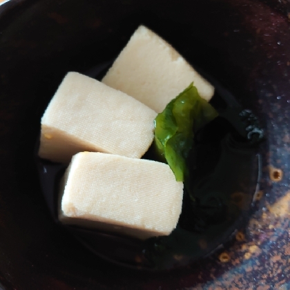 高野豆腐とわかめの煮物