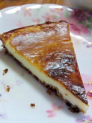 ヨーグルト風味たっぷりのレアチーズケーキ