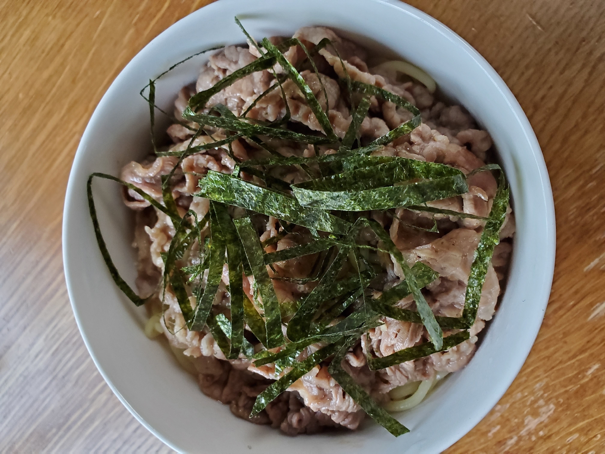 牛ばら肉の冷やし麺