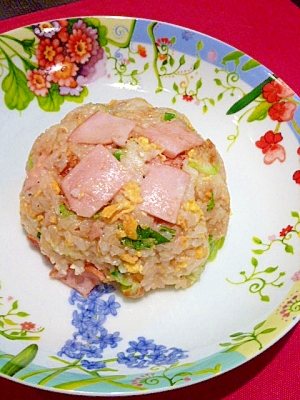 鶏ガラで本格中華 ハムタマ 炒飯 レシピ 作り方 By まめもにお 楽天レシピ 鶏ガラで本格中華 ハムタマ 炒飯 レシピ 作り方 By まめもにお 楽天レシピ