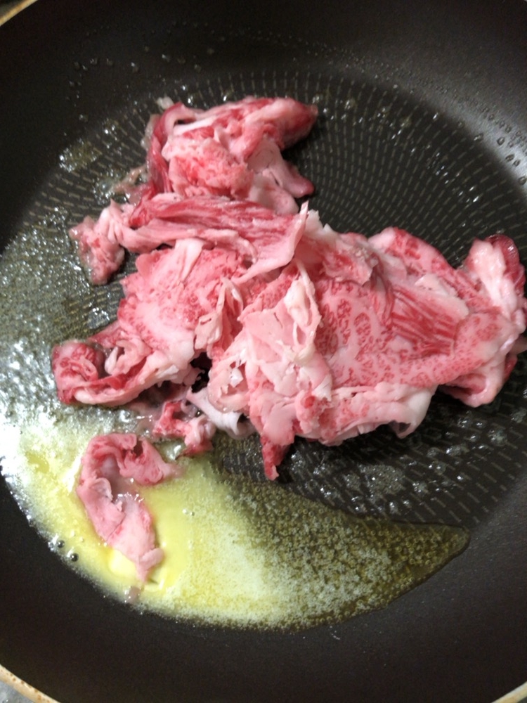 黒毛和牛細切れ ごぼう 人参 ネギ 生卵真ん中乗せ レシピ 作り方 By レシピ 楽天レシピ 黒毛和牛細切れ ごぼう 人参 ネギ 生卵真ん中乗せ レシピ 作り方 By レシピ 楽天レシピ