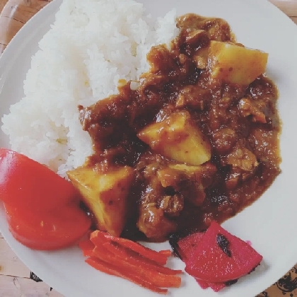 ヘルシーにおいしく！レンズ豆のカレー