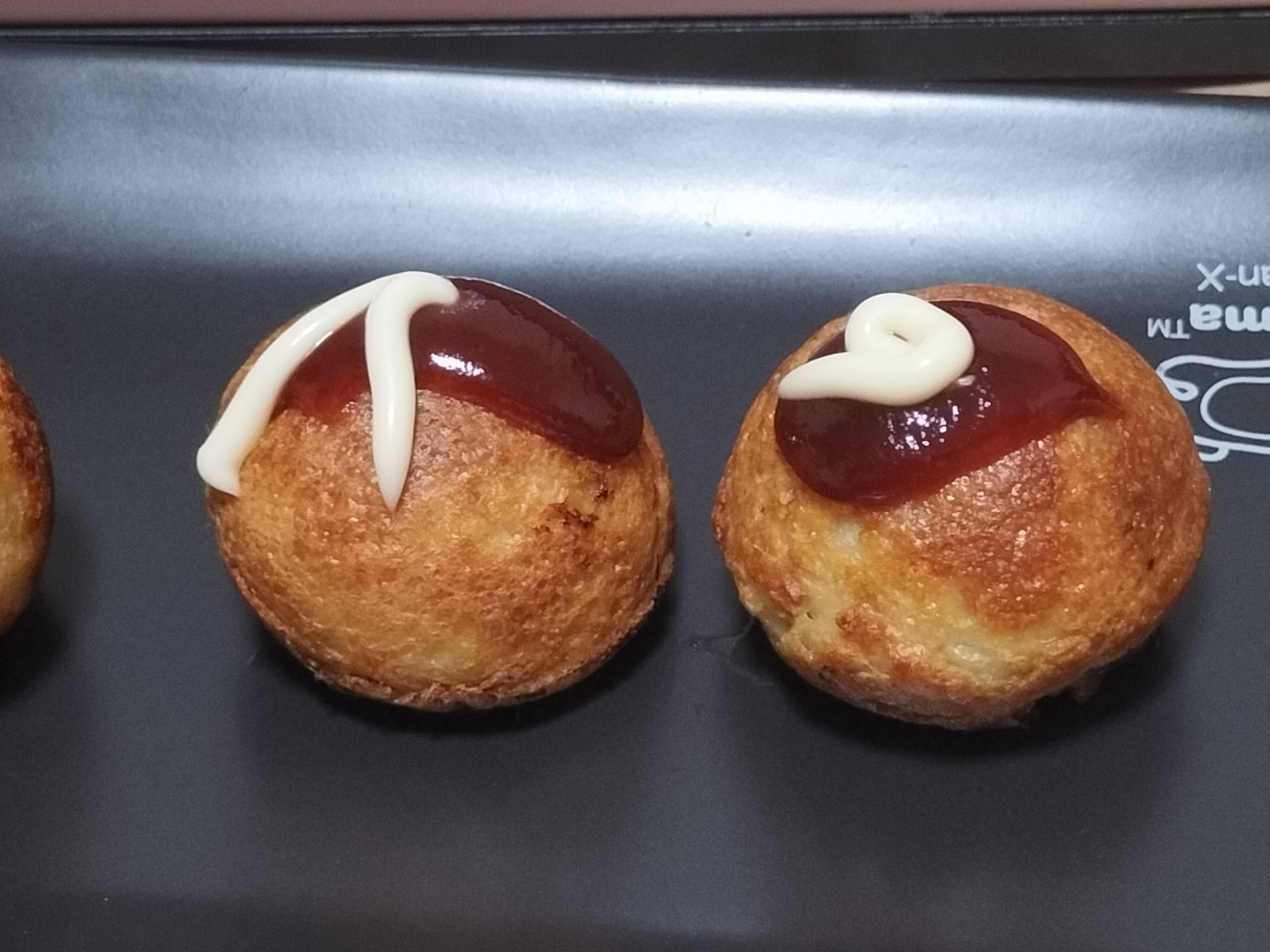 たこ焼き器で簡単♪余ったクリームチーズでいも餅