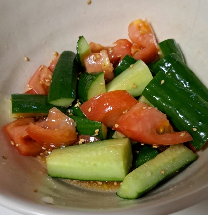 白だしで簡単♡きゅうりとミニトマトのサラダ