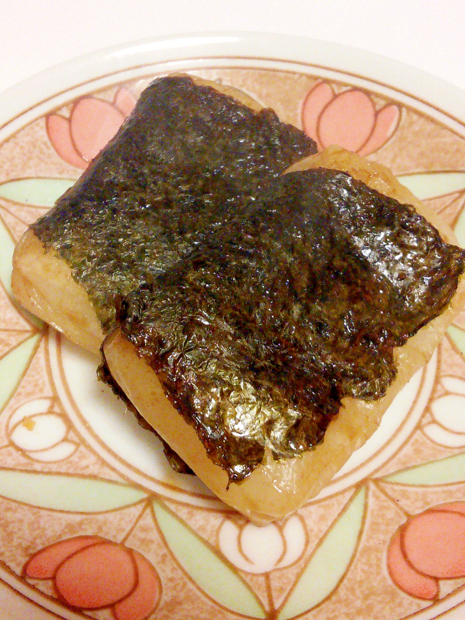 トースターで簡単♪焼きもちの生姜醤油味付け海苔巻き