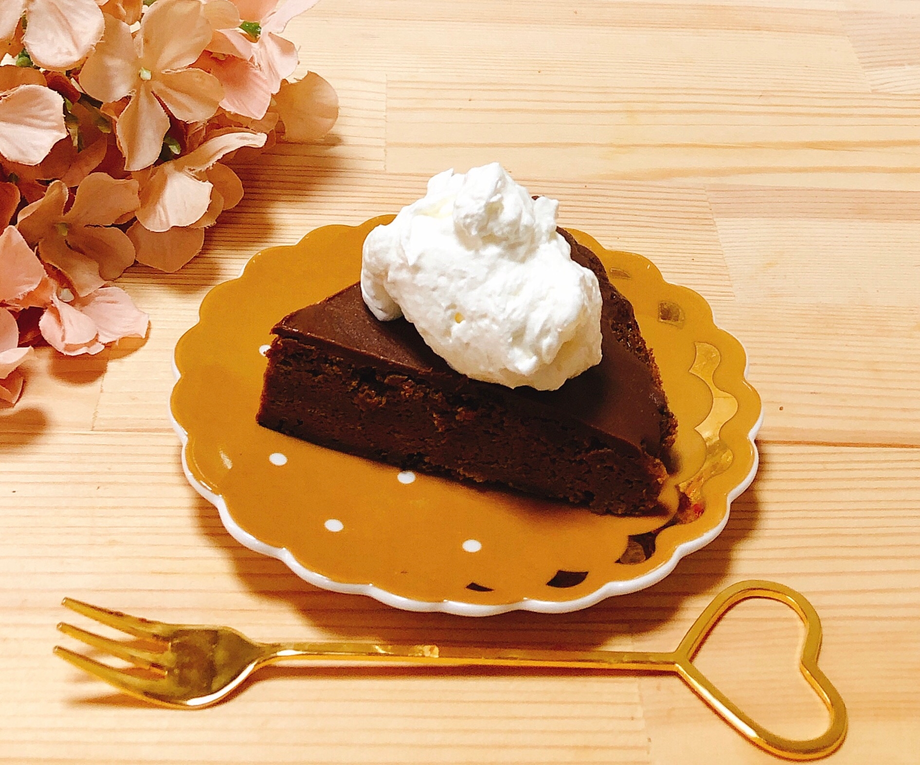 簡単♡炊飯器で濃厚チョコレートケーキ