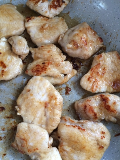 簡単なのに柔らかくて美味しかったです(^^)
鶏胸肉のレシピが増えて嬉しいです！