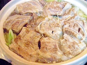 豚パイカと白菜のコラーゲン鍋