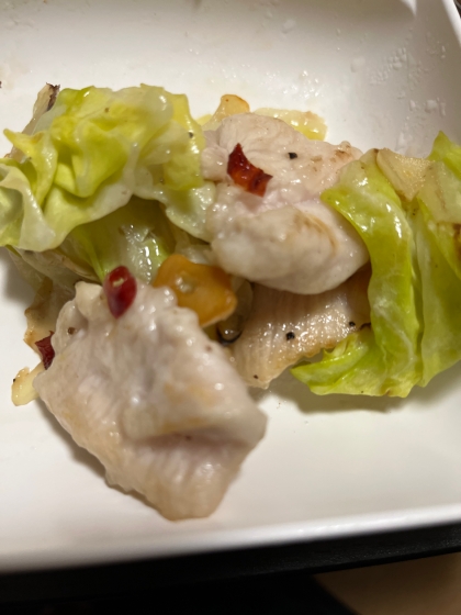 鶏肉とブロッコリーのペペロンチーノ