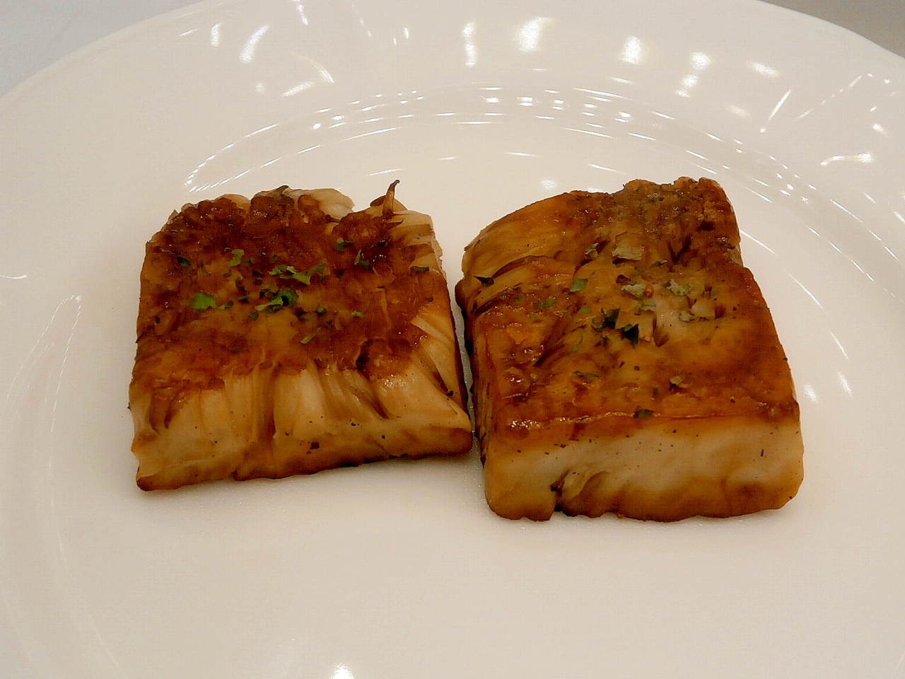 ぶなしめじの石づきで バター醤油ステーキ