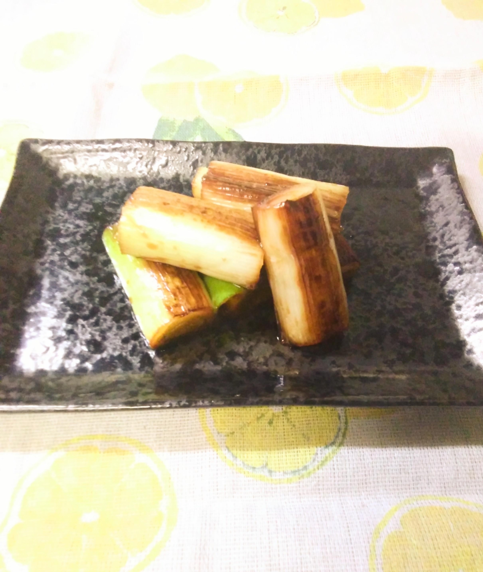 長ねぎの甘さがたまらない。長ねぎの甘辛焼き