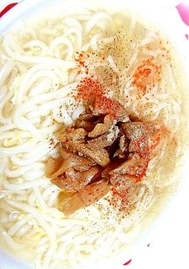 あまった素麺を入れました♡
鶏ガラスープ使いやすくて好きです（*＾＾*）