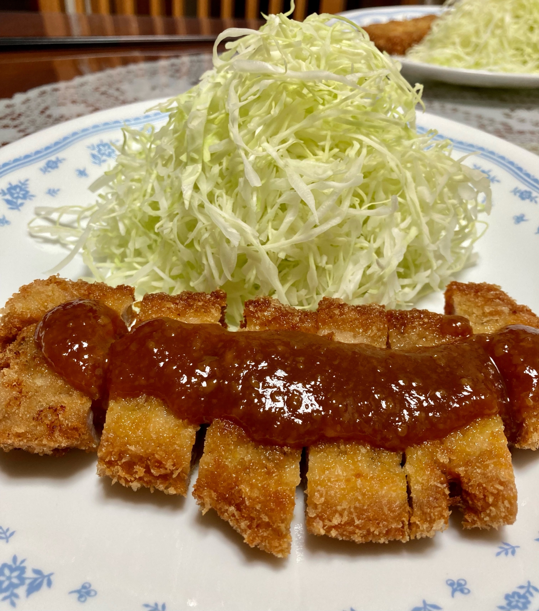 甘辛い味噌タレをたっぷりかけて食べたい☆味噌カツ