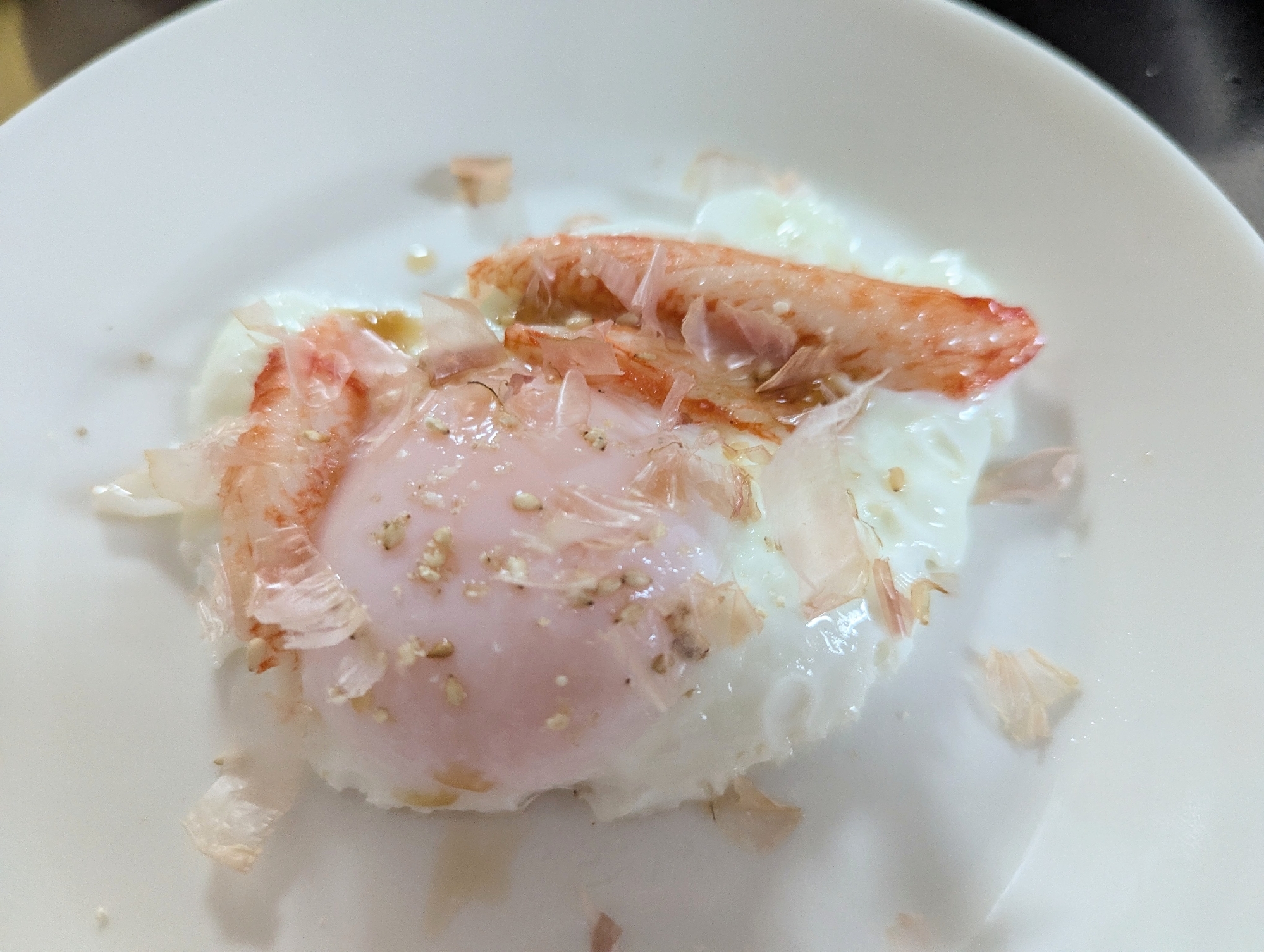 かにかまおかかの目玉焼き