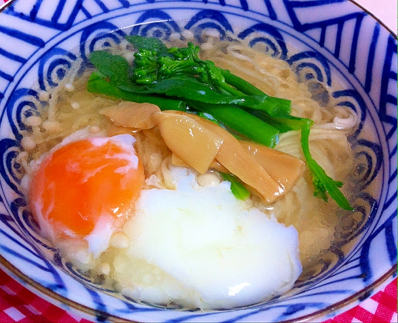 春のラーメン  ハナッコリー添え