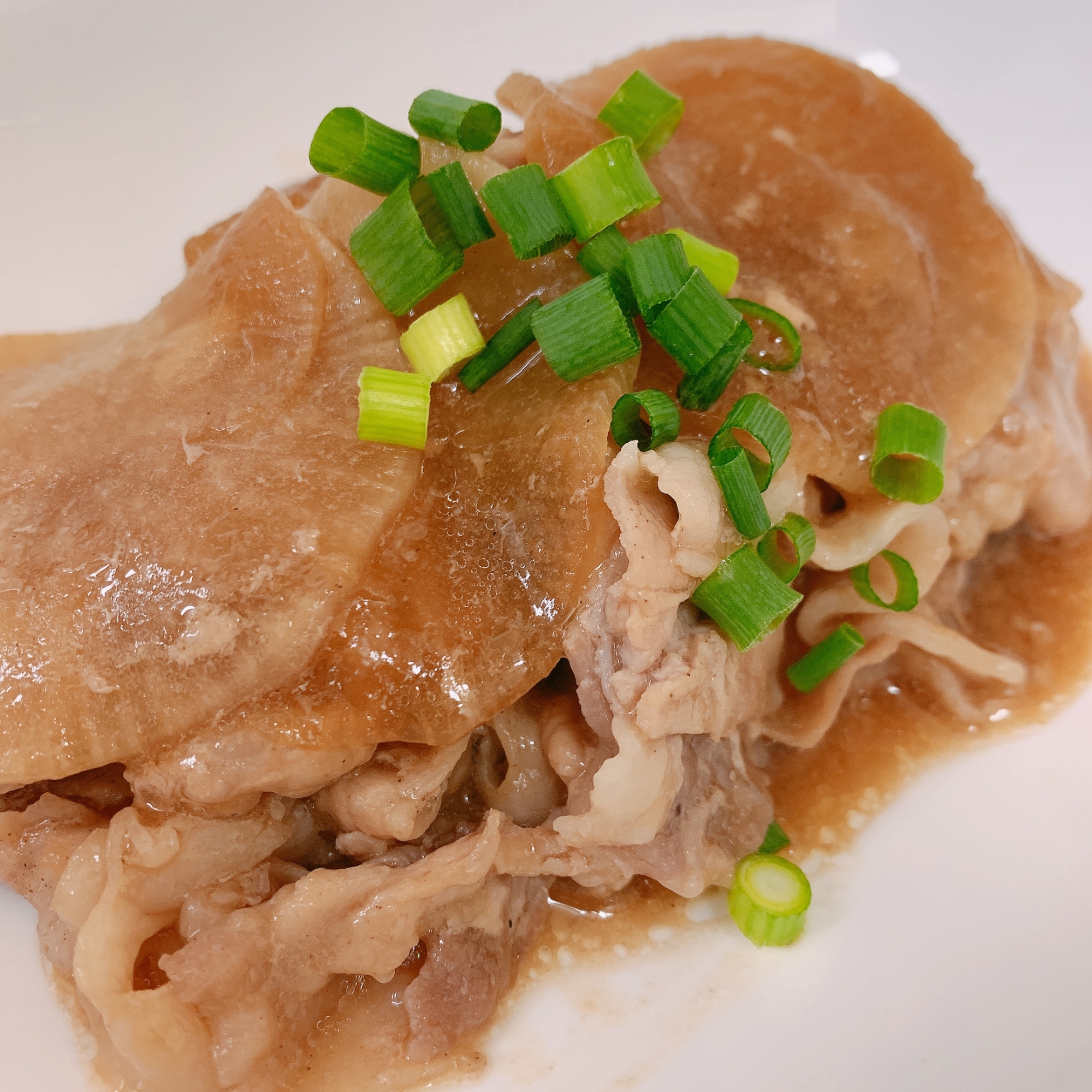 味がしみしみ！！大根と豚肉の蒸し煮込み☆