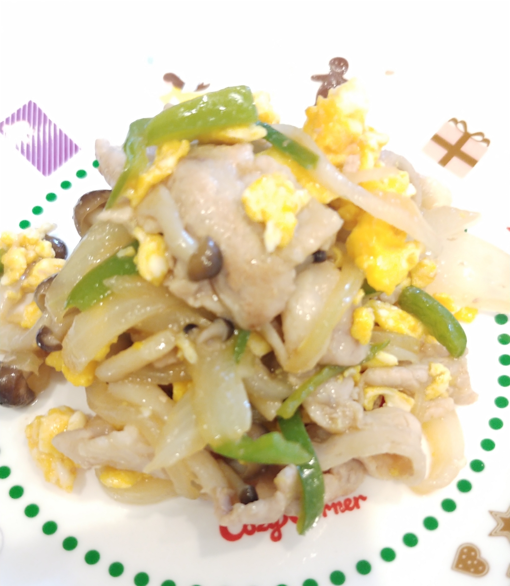 焼き肉のたれで 彩り野菜▪卵▪しめじの豚肉炒め♪