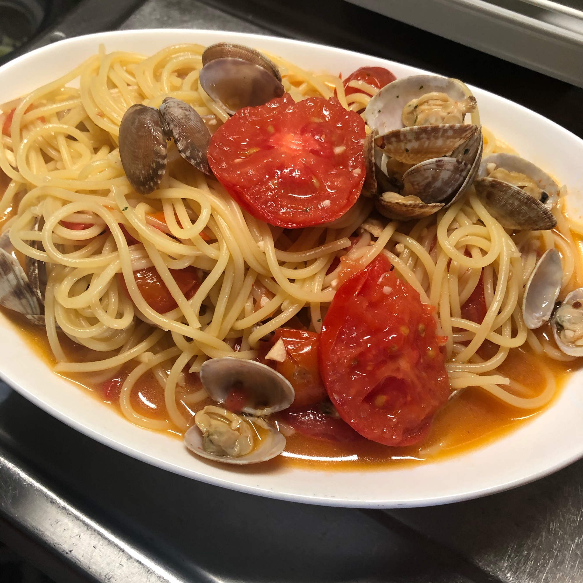 絶品!!アクアパッツァのスープでパスタ