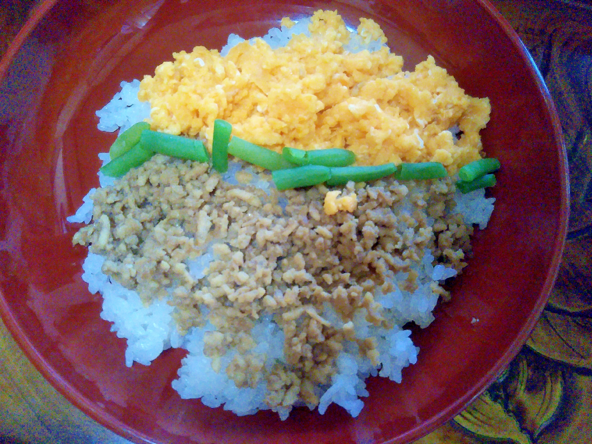 いんげん&鶏そぼろ&卵の三色丼