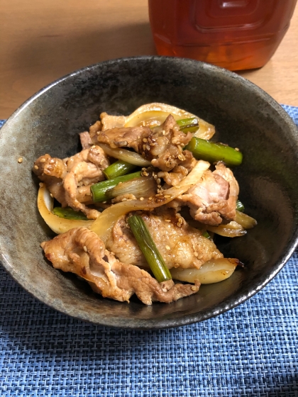 豚バラ肉と玉ねぎとニンニクの芽のスタミナ炒め