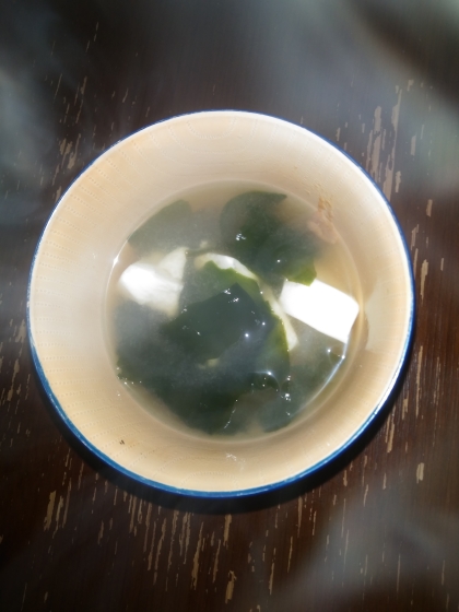 絹ごし豆腐と生わかめのお味噌汁✧˖°