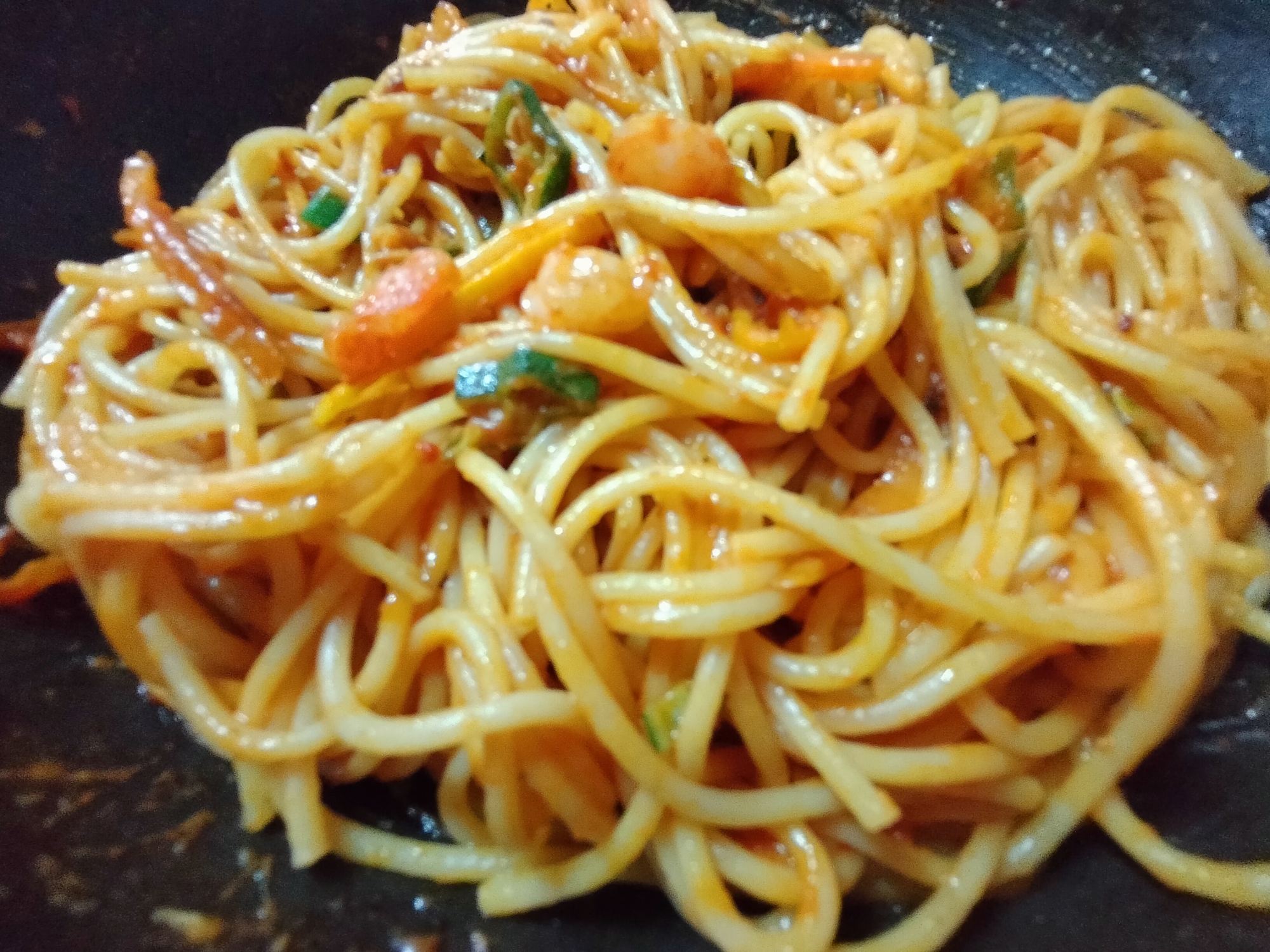 海老オクラ 人参トマトクリームパスタ 炒め